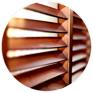 Stores en bois pour bateau